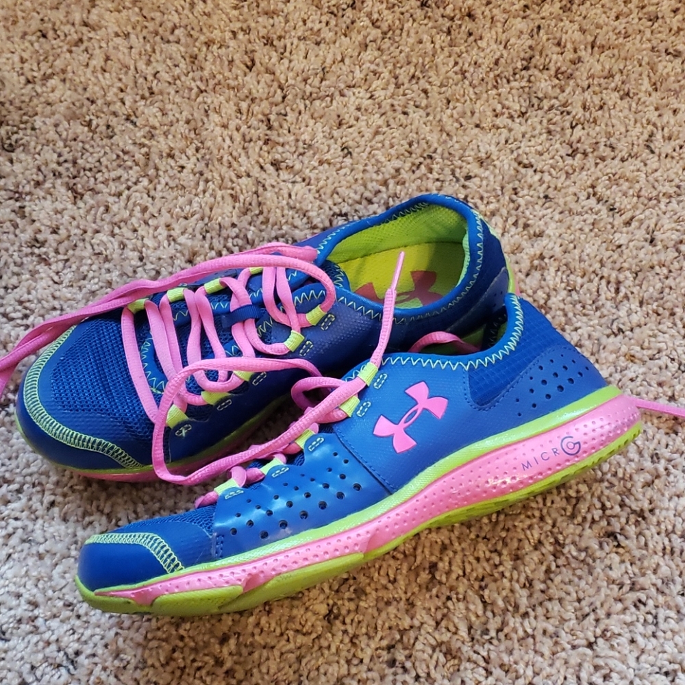 Under armour girls size 4.5 women's
